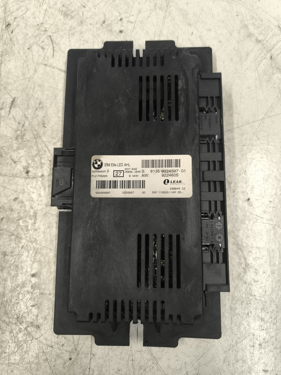 BMW 3 (E90, E91, E92, E93) (2005-2011) /  2010 Ohjausyksikkö, mukavuus yksikkö (body control module / BCM) - 6135922459701