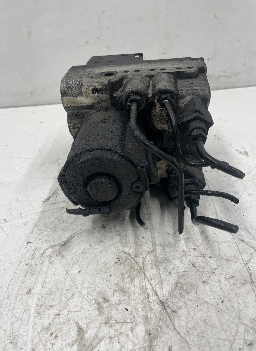 AUDI A8 (4D2, 4D8) (1994-2002) 1995 ABS hydraulikoneisto - M121048843 4D0814111F 0265218014