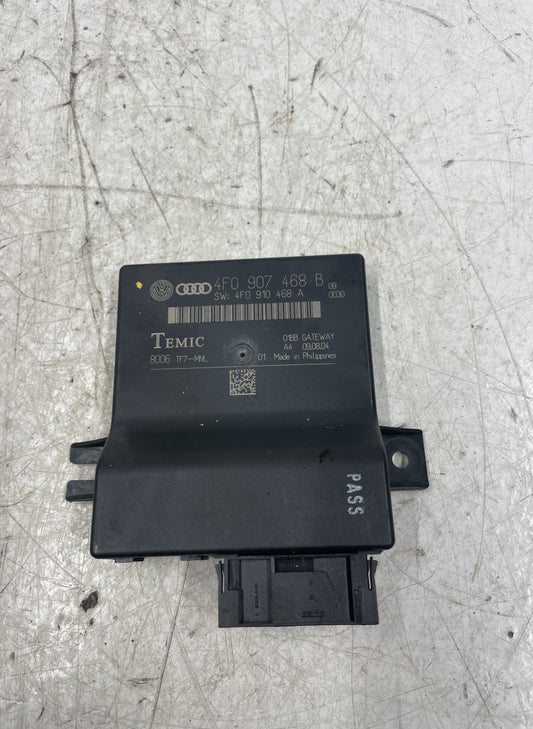 AUDI A6 / A6 ALLROAD (C6, 4F) (2004-2011) /  2004 Ohjausyksikkö, central gateway module - 4F0 907 468