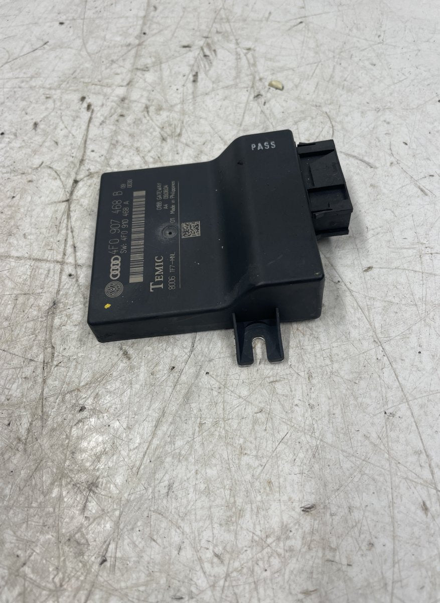 AUDI A6 / A6 ALLROAD (C6, 4F) (2004-2011) /  2004 Ohjausyksikkö, central gateway module - 4F0 907 468