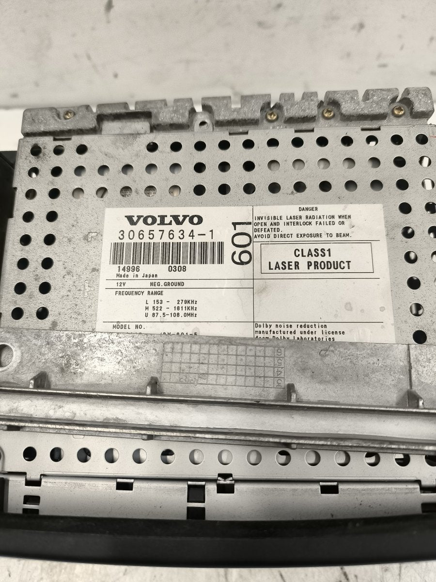 VOLVO S80 I (TS, XY) (1998-2006) 2003 Radio - HU601 30657634