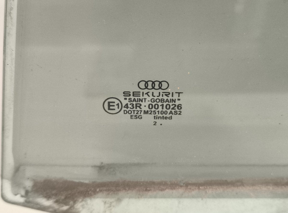 AUDI A8 (4E) (2002-2010) 2003 Takaoven lasi vasen - 4E0845026F 43R001026