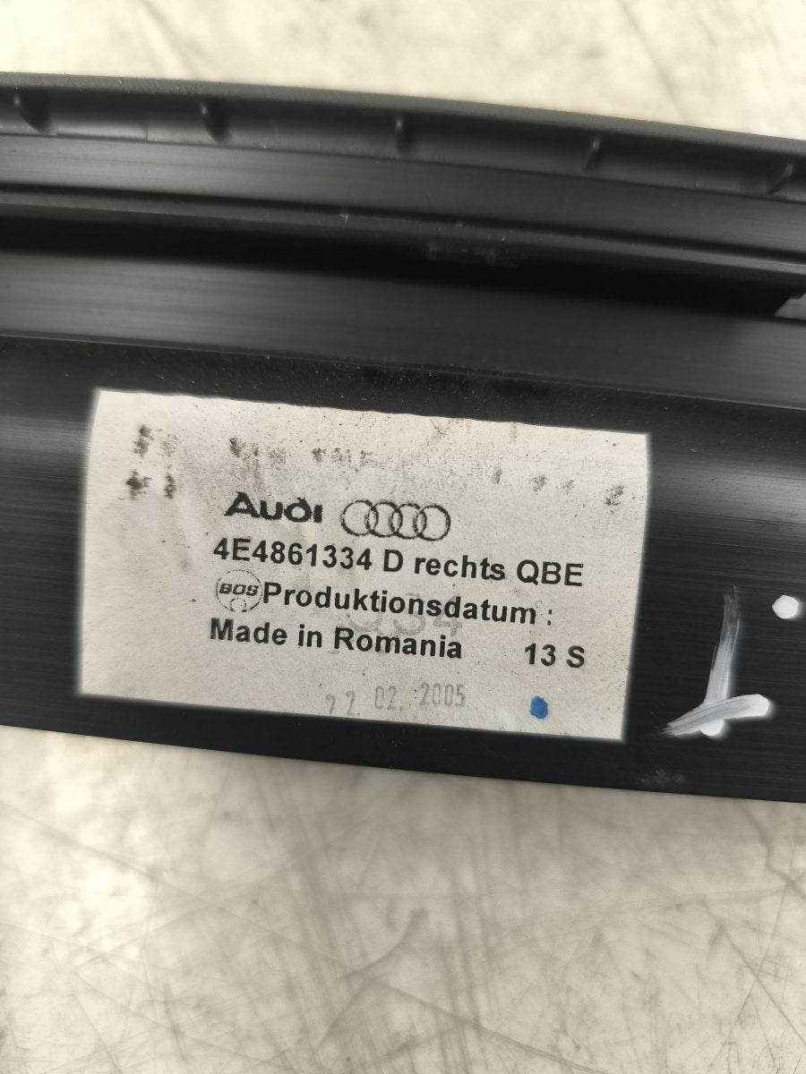 AUDI A8 (4E) (2002-2010) 2005 Aurinkoverho oikea taka - 4E4861334D