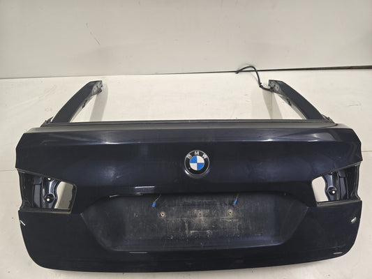 BMW 5 (F10, F11) (2010-2017) 2011 Takaluukku -